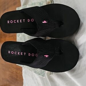 Rocket Dog Black Flip Flops